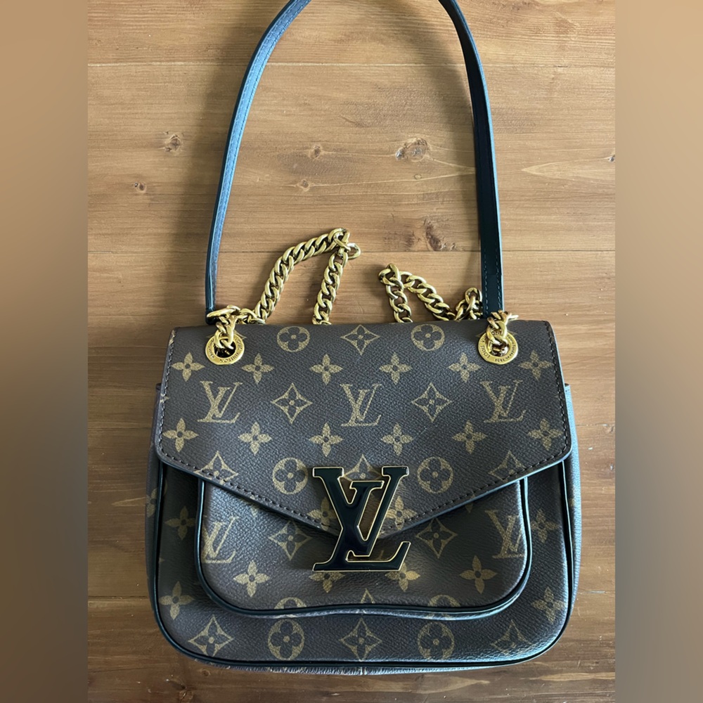 Louis Vuitton Passy Bag Purse - Picture 2 of 5